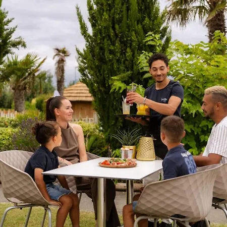 Mobil-home Pour 6 Pers. - Api-1-52-2563 Kamp alanı *